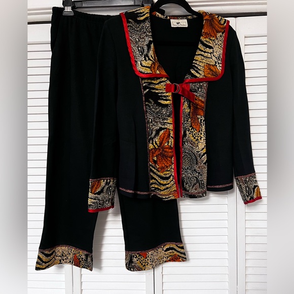 Rich Earthy Textured  Tommy n LouLou Jacket & Capri Pant 2-piece Matching Set - Picture 7 of 13